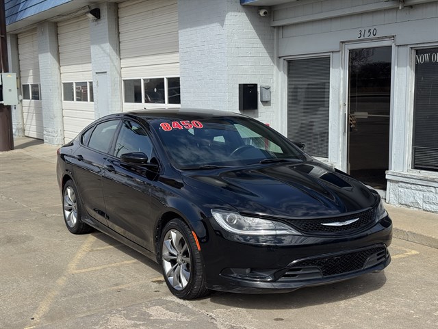 2015 Chrysler 200 S