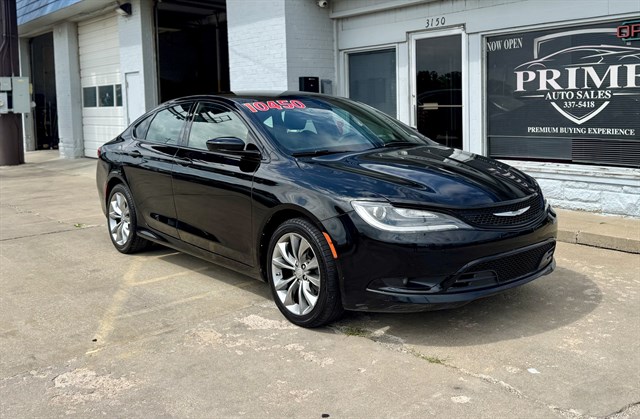 2015 Chrysler 200 S&#x27;s photo