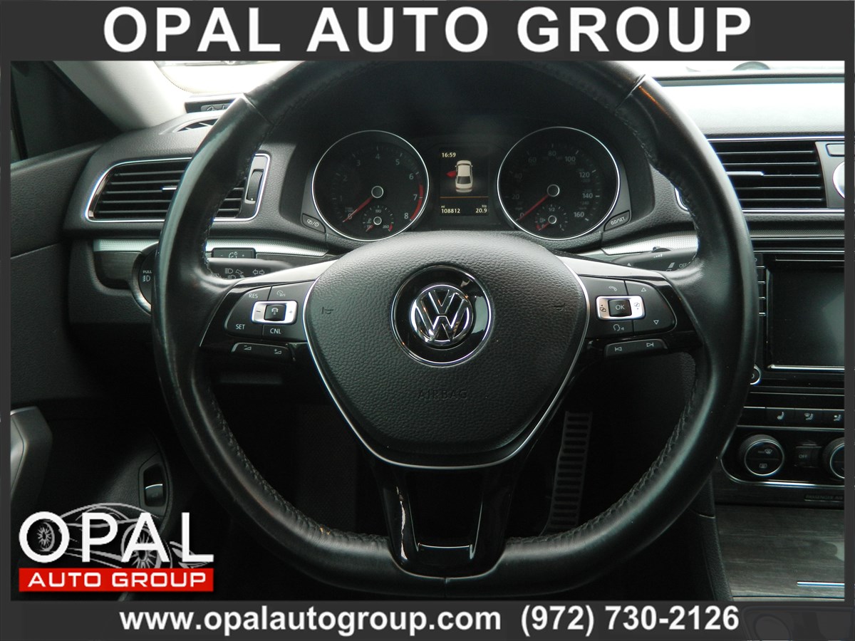 2017 Volkswagen Passat SEL Premium - Photo 18