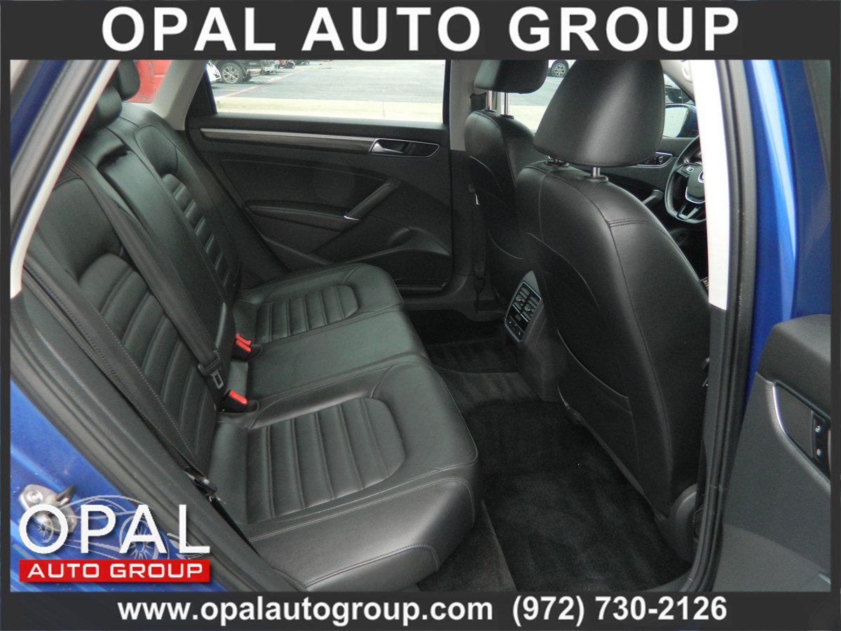 2017 Volkswagen Passat SEL Premium - Photo 14