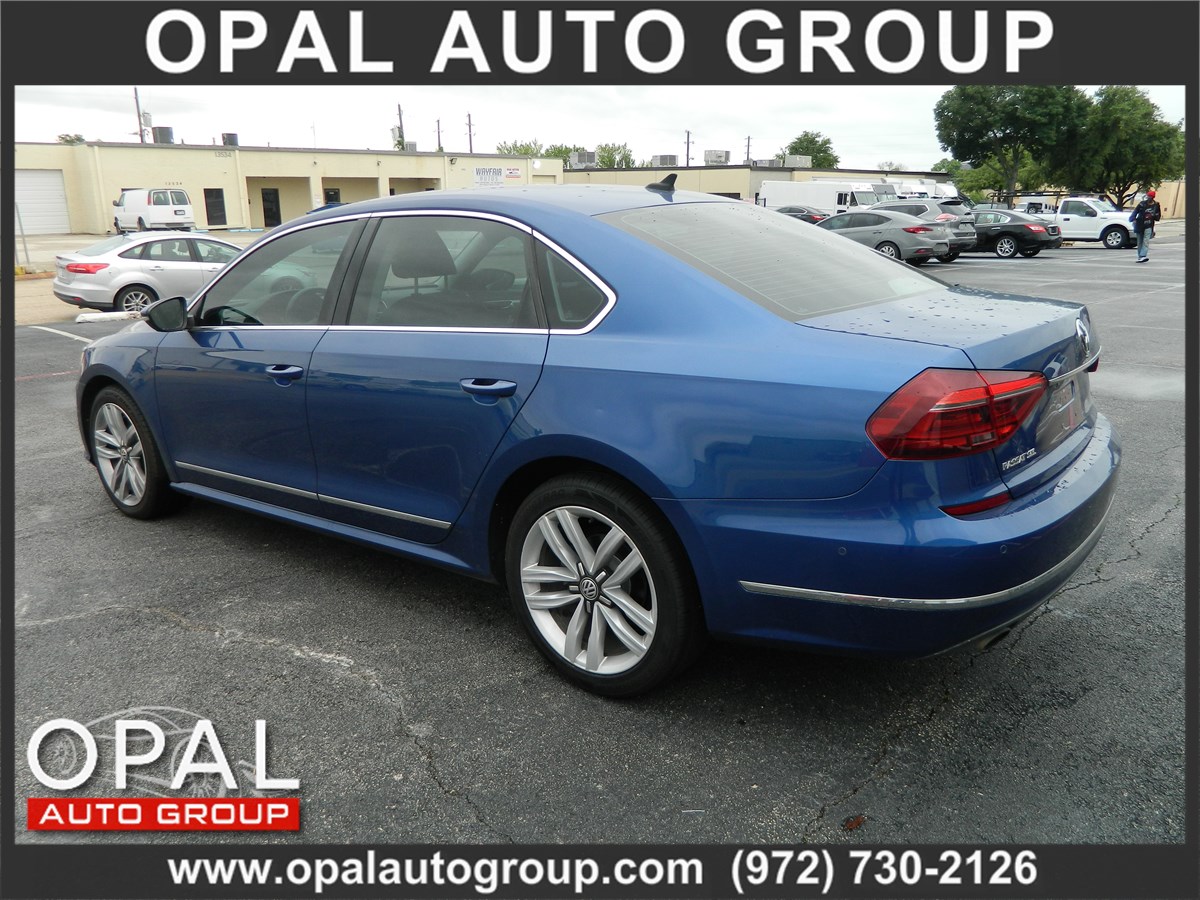 2017 Volkswagen Passat SEL Premium - Photo 5
