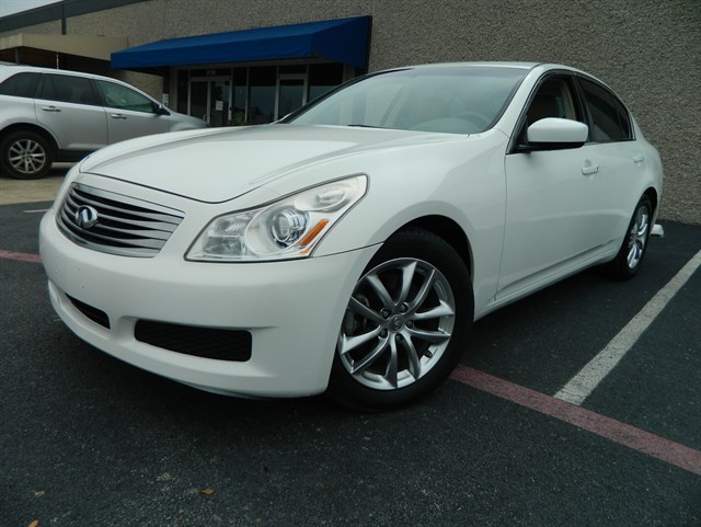 2009 INFINITI G 37 Journey's photo