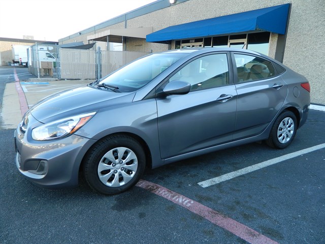 2016 Hyundai Accent SE 4-Door 6-Speed Automatic's photo