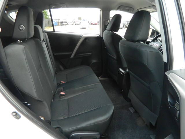 Toyota RAV4 photo 14