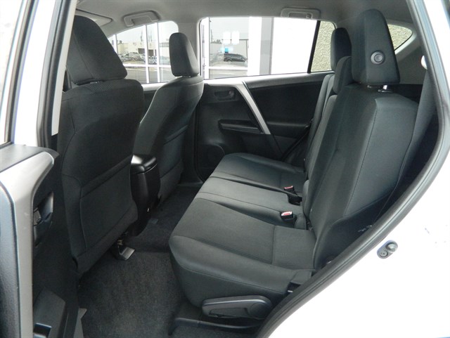 Toyota RAV4 photo 12