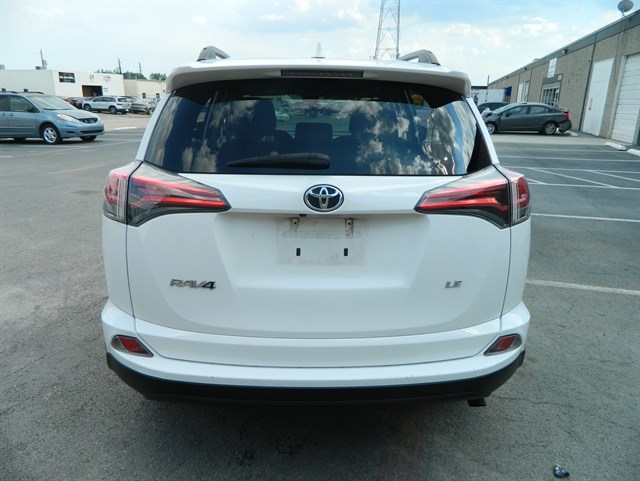 Toyota RAV4 photo 6