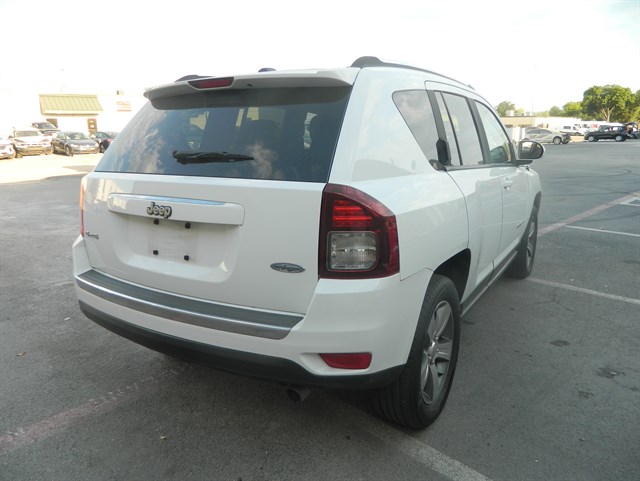 Jeep Compass photo 7