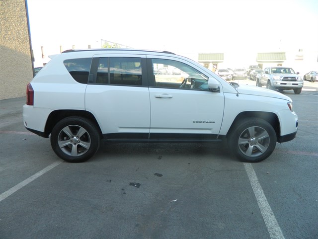 Jeep Compass photo 8