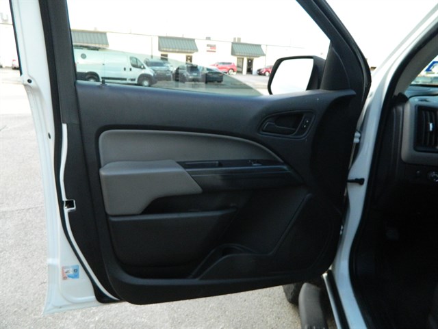 Chevrolet Colorado photo 11
