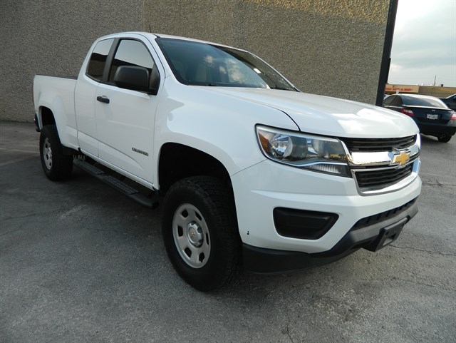Chevrolet Colorado photo 3