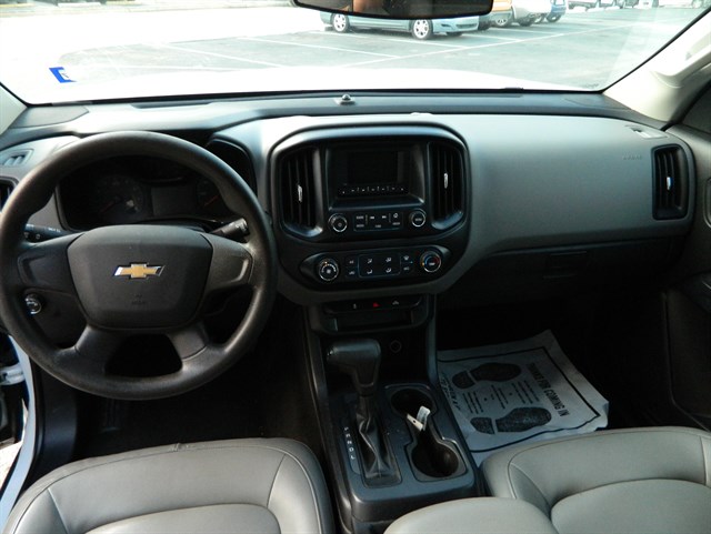 Chevrolet Colorado photo 16