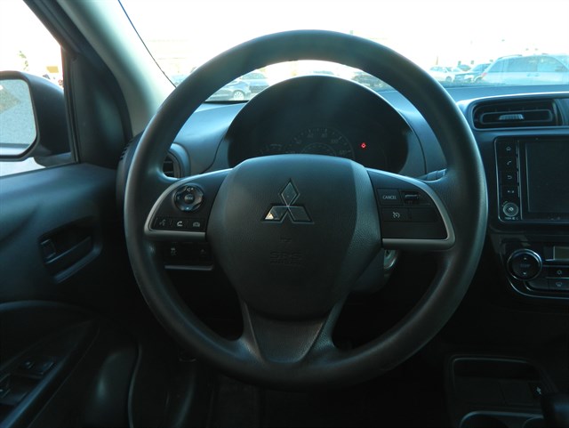 Mitsubishi Mirage G4 photo 18