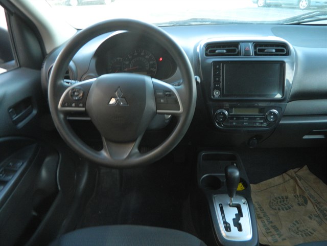 Mitsubishi Mirage G4 photo 19
