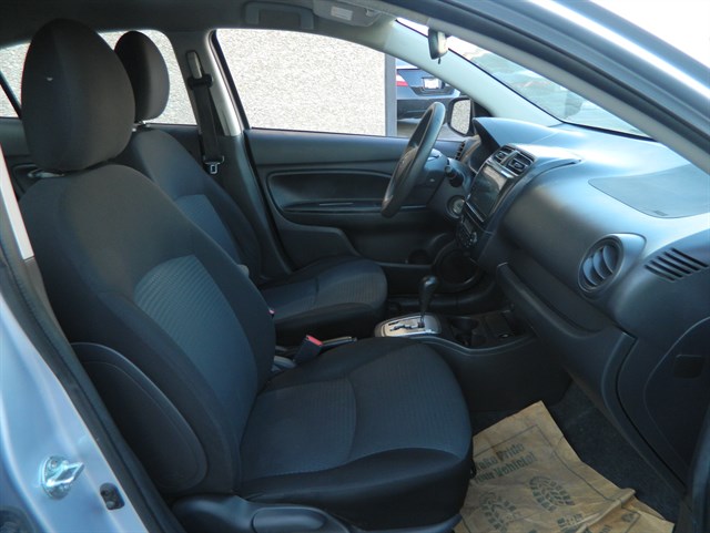 Mitsubishi Mirage G4 photo 26