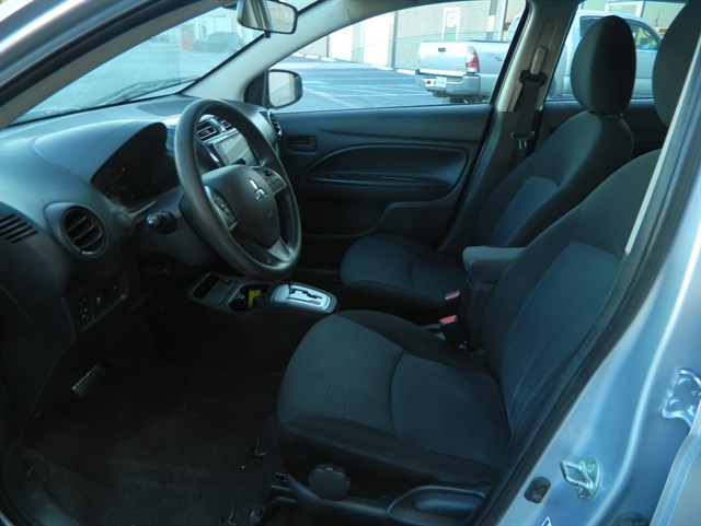 Mitsubishi Mirage G4 photo 12