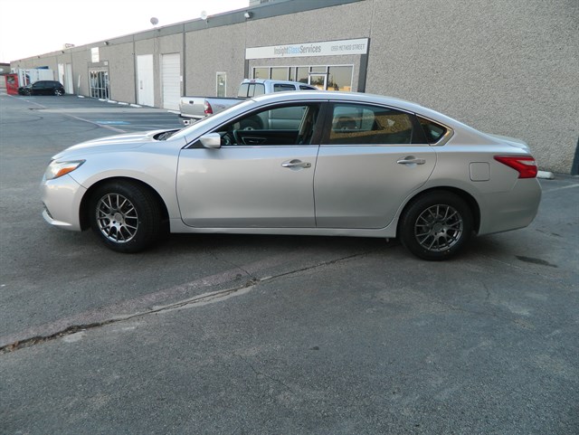 Nissan Altima photo 9