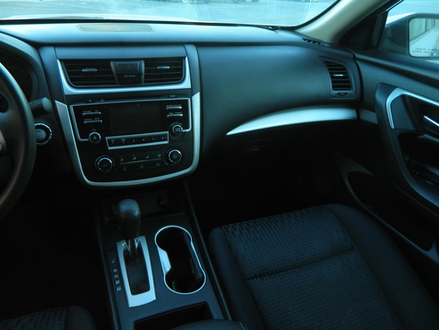 Nissan Altima photo 27
