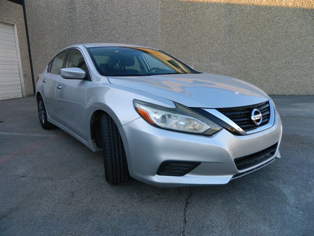 Nissan Altima