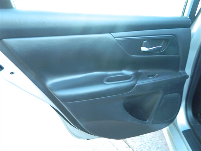 Nissan Altima photo 16