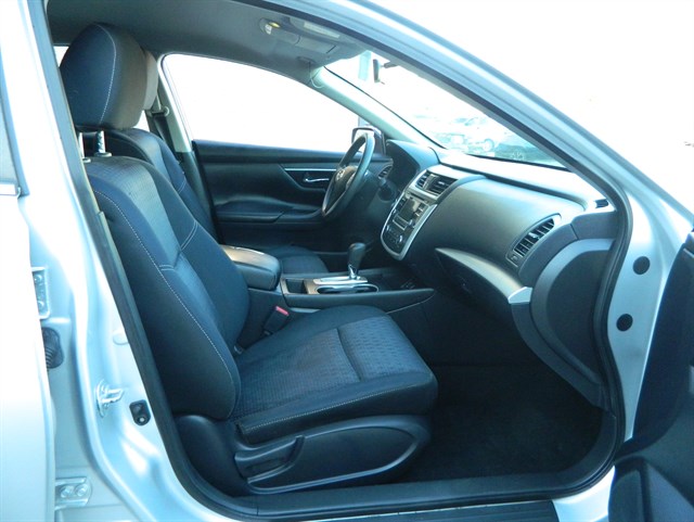 Nissan Altima photo 23