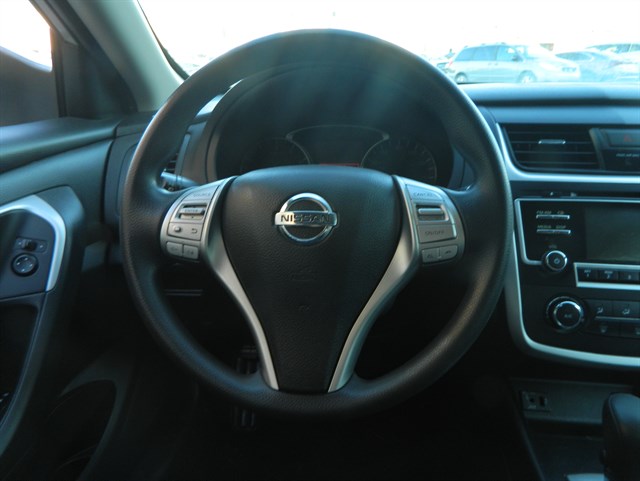 Nissan Altima photo 25