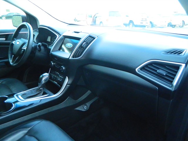 Ford Edge photo 16
