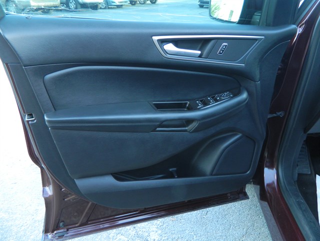 Ford Edge photo 10
