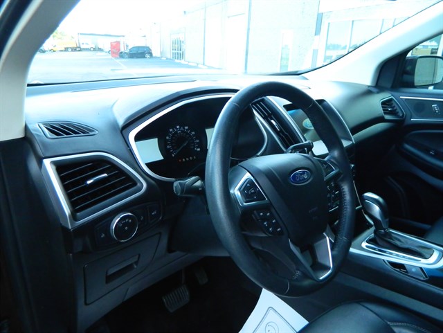 Ford Edge photo 11
