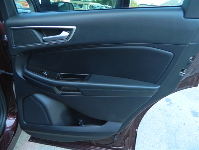 Ford Edge photo 14