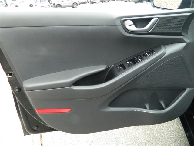 Hyundai Ioniq photo 10