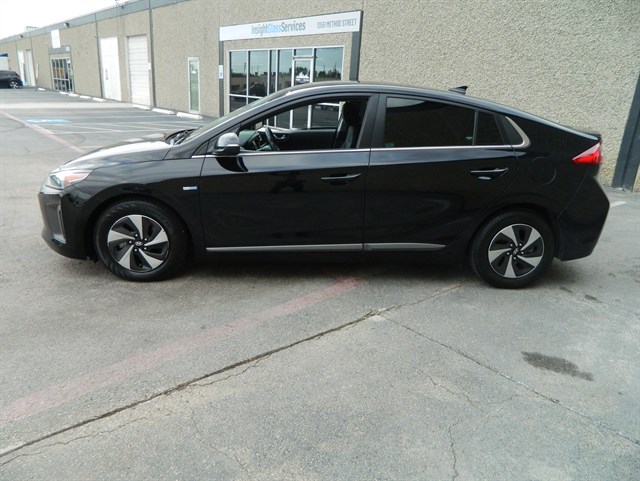 Hyundai Ioniq photo 4