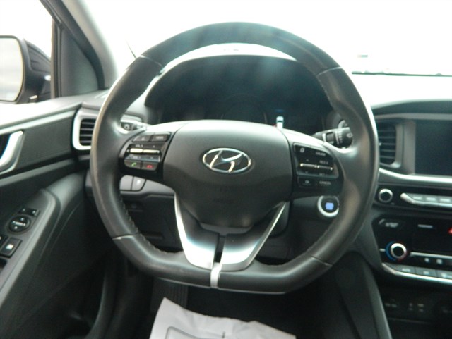 Hyundai Ioniq photo 18