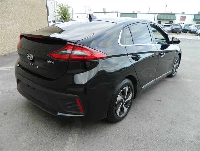 Hyundai Ioniq photo 7