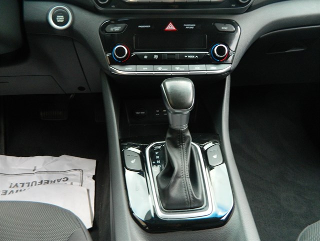 Hyundai Ioniq photo 21