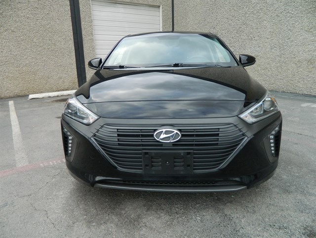 Hyundai Ioniq photo 2
