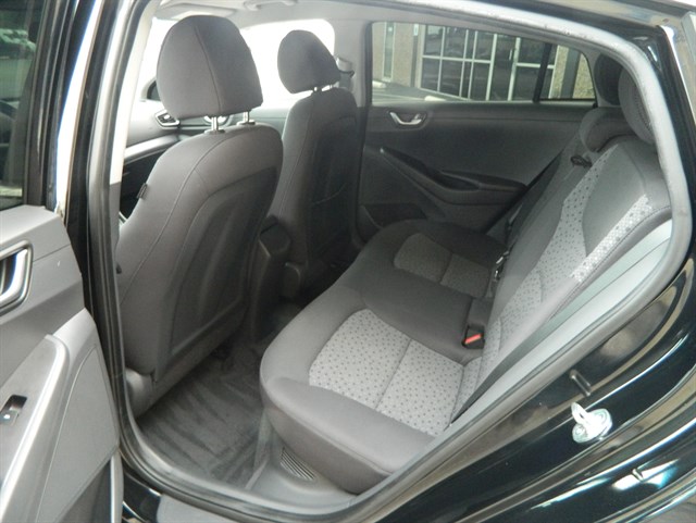 Hyundai Ioniq photo 17