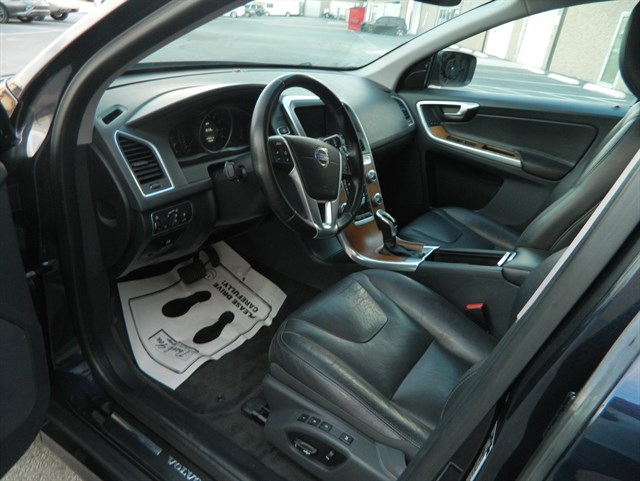 Volvo XC60 photo 14