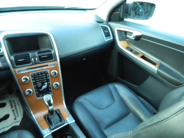 Volvo XC60 photo 21