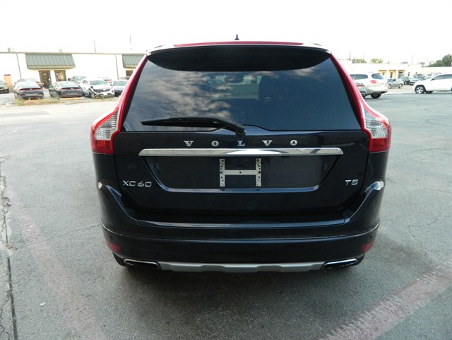 Volvo XC60 photo 6