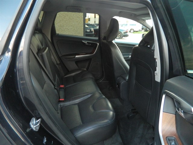 Volvo XC60 photo 25