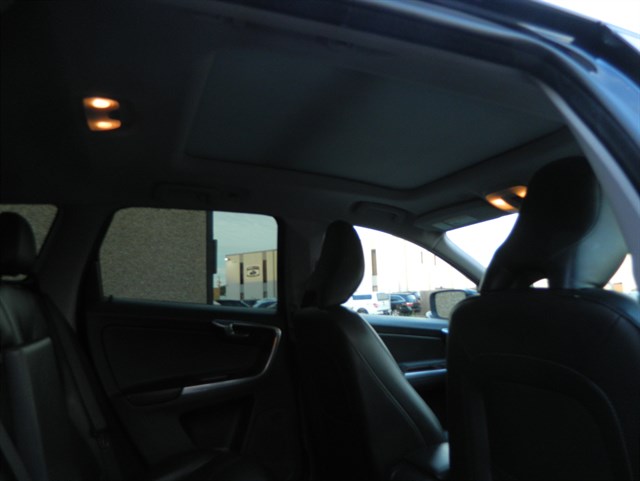 Volvo XC60 photo 26