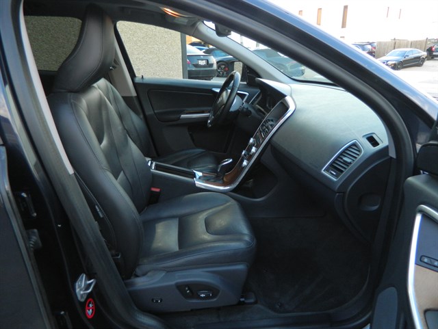 Volvo XC60 photo 27