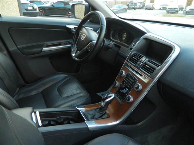 Volvo XC60 photo 29