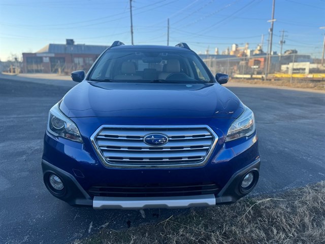 2017 Subaru Outback Limited's photo