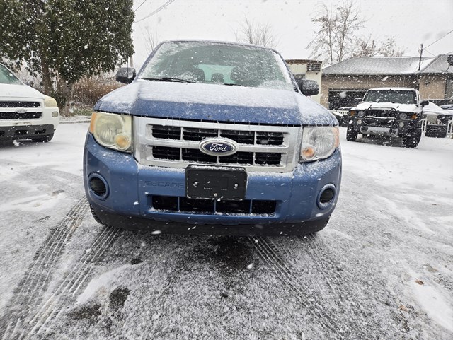 2010 Ford Escape XLS's photo