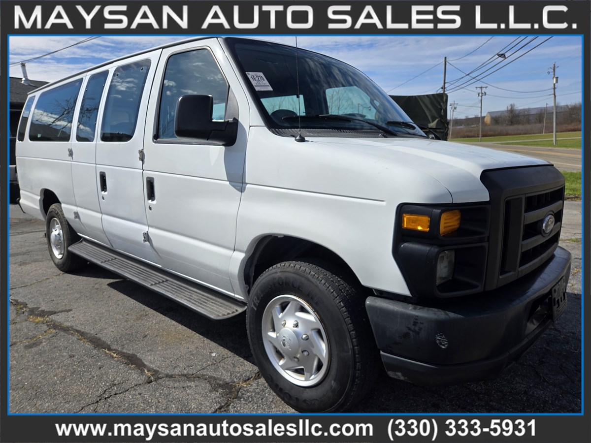 2011 Ford E-Series Econoline Wagon XL - Photo 8