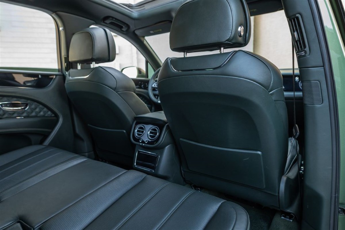 2021 Bentley Bentayga V8 photo 32