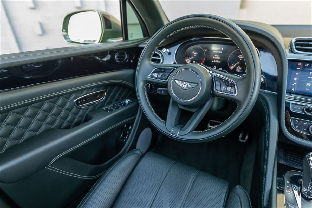 2021 Bentley Bentayga V8 photo 19