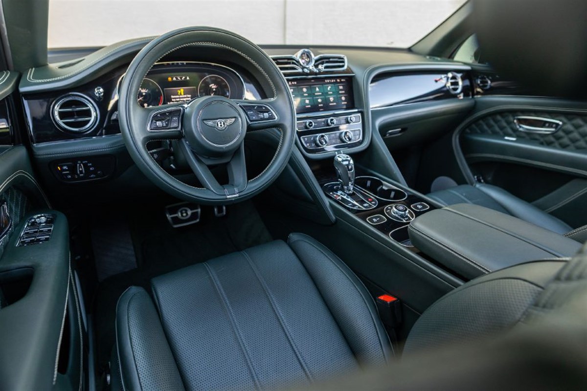 2021 Bentley Bentayga V8 photo 14