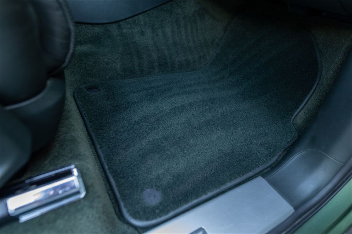 2021 Bentley Bentayga V8 photo 39
